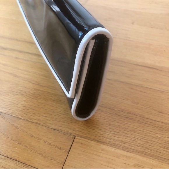 Black patent clutch - Picture 3 of 6